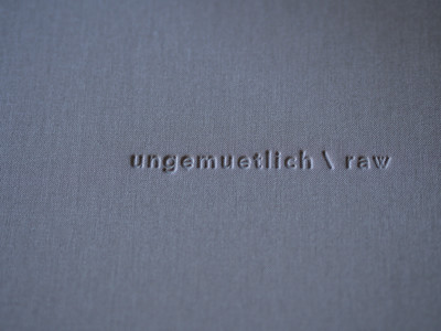 » #1/9 « / “ungemuetlich \ raw”-photobook / limited edition / Blog-Beitrag von <a href="https://ungemuetlich.strkng.com/de/">Fotograf ungemuetlich</a> / 24.01.2022 11:43