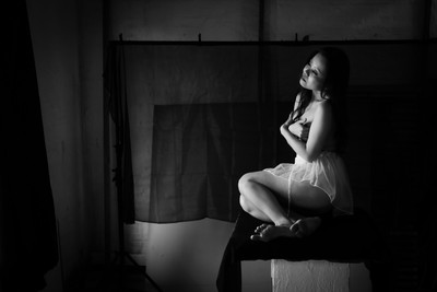 » #6/8 « / C. in BnW / Blog post by <a href="https://strkng.com/en/photographer/carpe+lucem/">Photographer Carpe Lucem</a> / 2023-07-28 11:19 / Nude