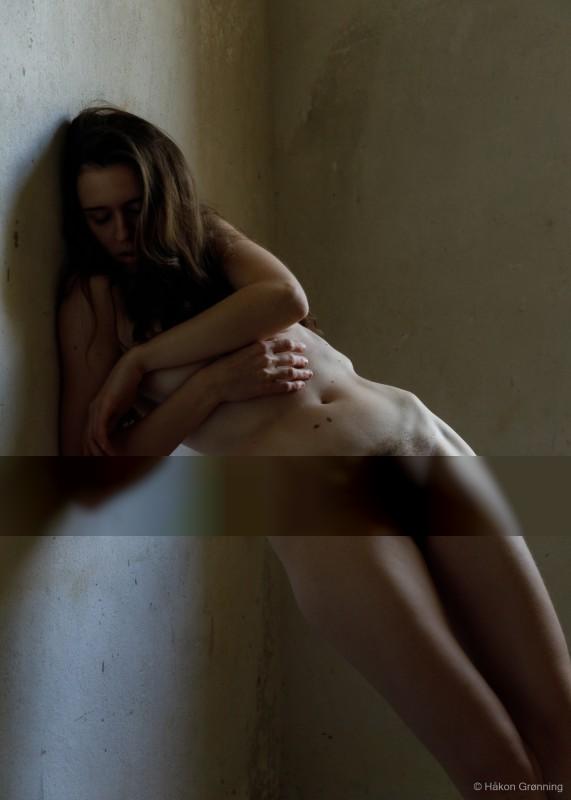 Dark / Nude  Fotografie von Model kupferhaut ★26 | STRKNG