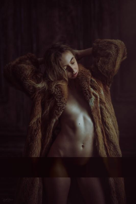 Fur / Nude  photography by Photographer Harald Heinrich ★9 | STRKNG