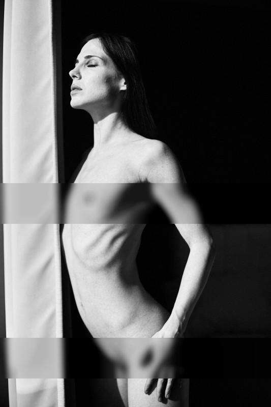 shine a light / Nude  photography by Photographer Dennis Süßmuth ★3 | STRKNG