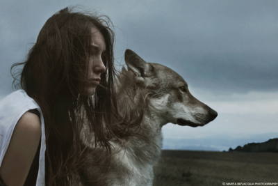 The wolf girl / Fine Art  Fotografie von Fotografin MOTH ART ★118 | STRKNG