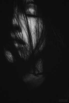 feelings / Portrait  photography by Photographer QiK Photography ★23 | STRKNG