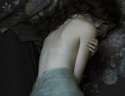 Room 00 / Portrait  photography by Photographer Vivienne B ★32 | STRKNG