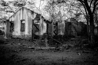 Ruins / Black and White  photography by Photographer O fotografo casual | STRKNG