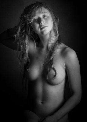 Anna / Nude  Fotografie von Fotograf LICHTundNICHT ★14 | STRKNG