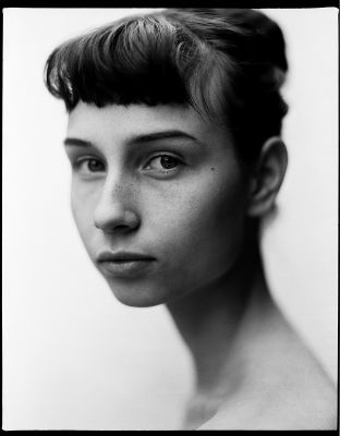 Emilia / Portrait  photography by Photographer Anna Försterling ★139 | STRKNG