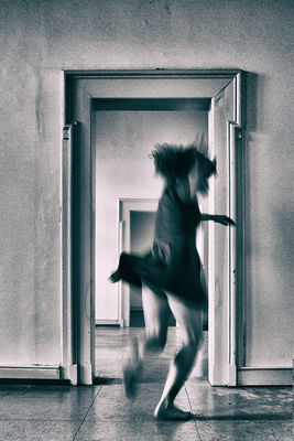leave me alone - Arschloch... / Konzeptionell  Fotografie von Fotografin Kerstin Niemöller ★3 | STRKNG