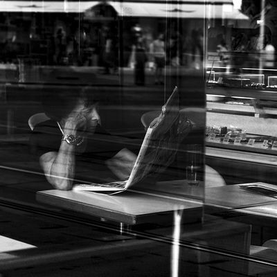 Reflection / Street  photography by Photographer Deborah Sarah Drexler | STRKNG