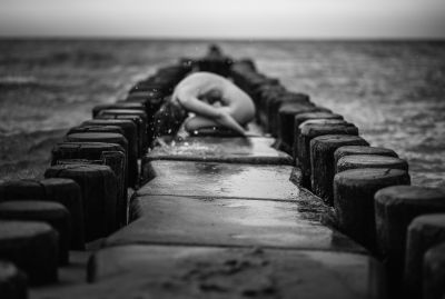 Breaking the waves / Nude  Fotografie von Fotografin Susann Handke ★4 | STRKNG