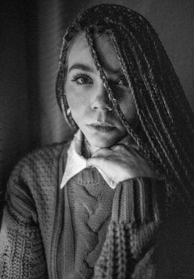 W H O,  M E ? / Portrait  photography by Model Lina Hagemeister ★6 | STRKNG