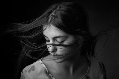 Romina / Portrait  photography by Photographer Mehdi Mokhtari ★9 | STRKNG