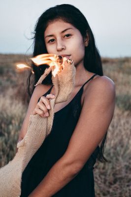 Dalila with fire / Portrait  photography by Photographer Rapha Nook ★2 | STRKNG