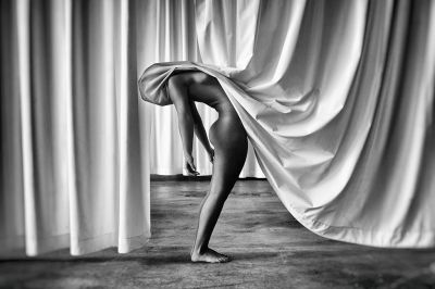 divide and devour. / Nude  photography by Model light_between_us ★1 | STRKNG