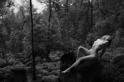 Nude  photography by Model caroline isabell | STRKNG