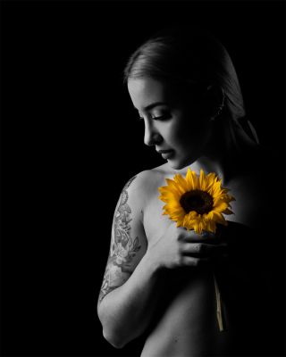hope / Portrait  photography by Photographer andres hernandez | STRKNG
