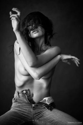 Ana / Nude  Fotografie von Fotograf Norman Boesche ★8 | STRKNG